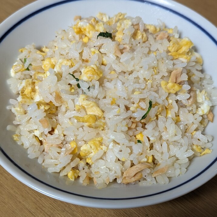 大根葉と鮭のチャーハン